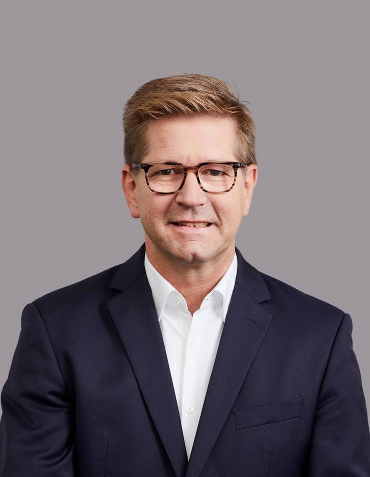 Bernd Schewior, Senior Vice President Professional Services Global